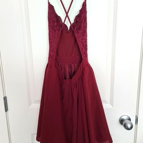 Burgundy Tobi Dress - Picture 2 of 2